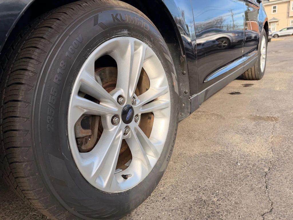 used 2013 Ford Taurus car, priced at $5,991