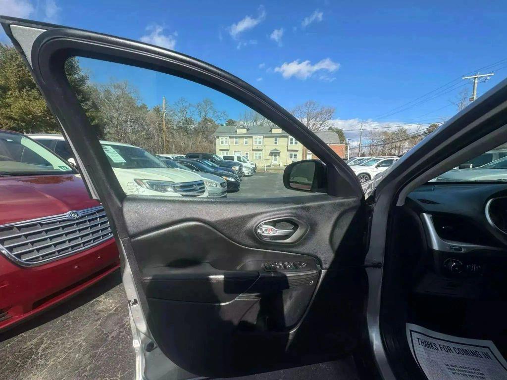 used 2016 Jeep Cherokee car, priced at $12,991