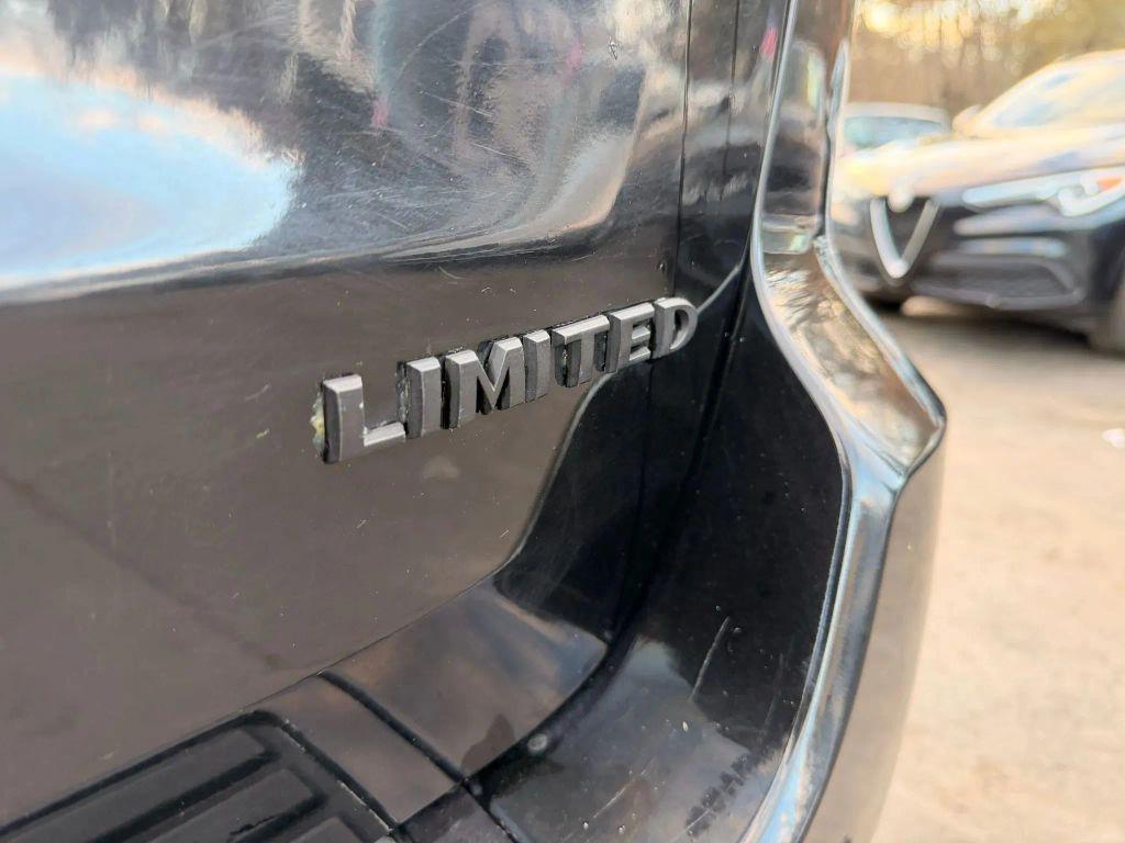 used 2017 Jeep Grand Cherokee car, priced at $12,991