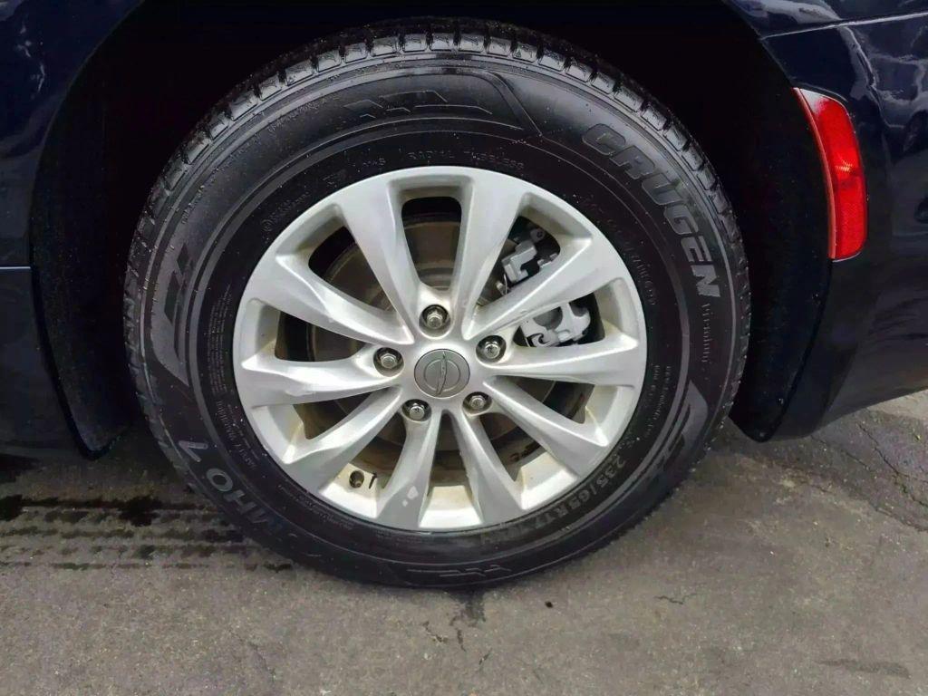 used 2018 Chrysler Pacifica car, priced at $11,920