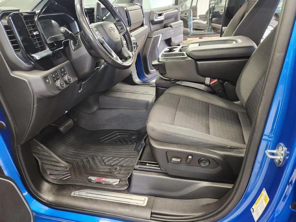 used 2022 Chevrolet Silverado 1500 car, priced at $38,995