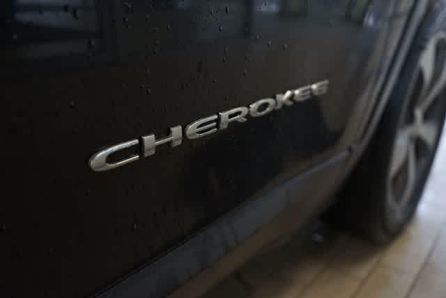 used 2019 Jeep Cherokee car, priced at $16,974