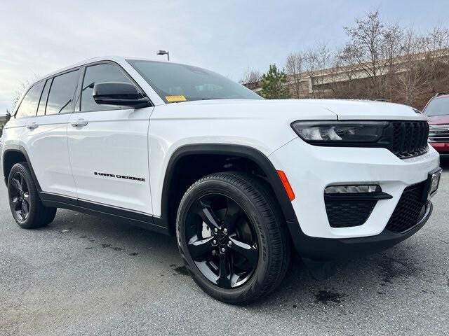 used 2023 Jeep Grand Cherokee car, priced at $28,300