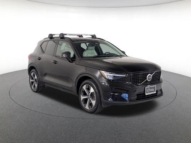 used 2023 Volvo XC40 car, priced at $25,800