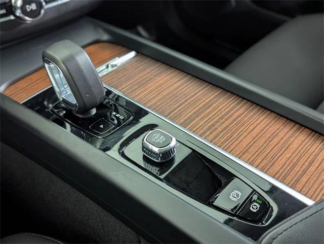 used 2023 Volvo XC60 car, priced at $31,500