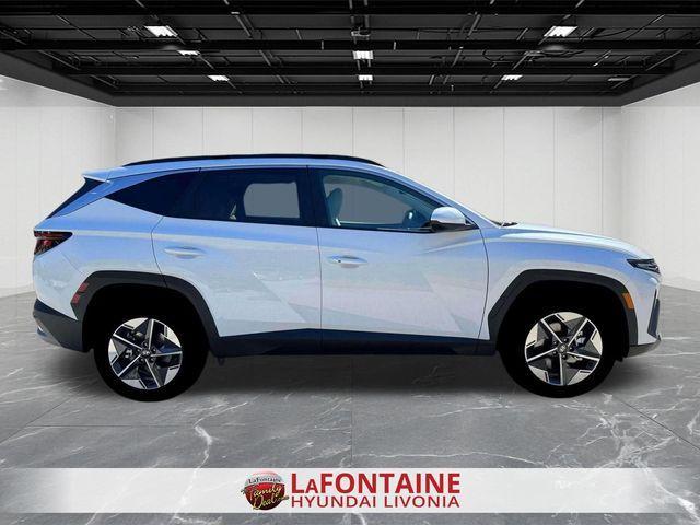 new 2026 Hyundai TUCSON Hybrid car, priced at $35,701