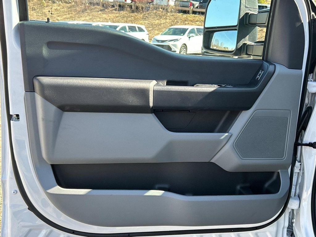 new 2026 Ford F-350 car, priced at $62,695