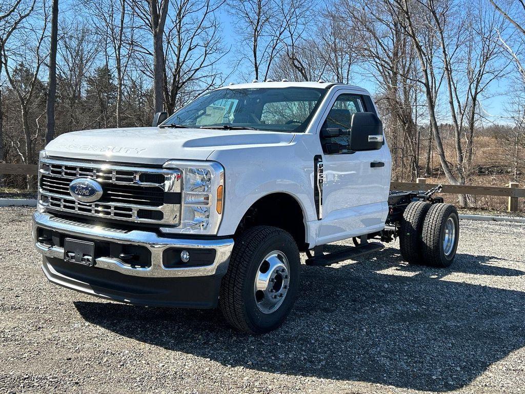new 2026 Ford F-350 car, priced at $62,695