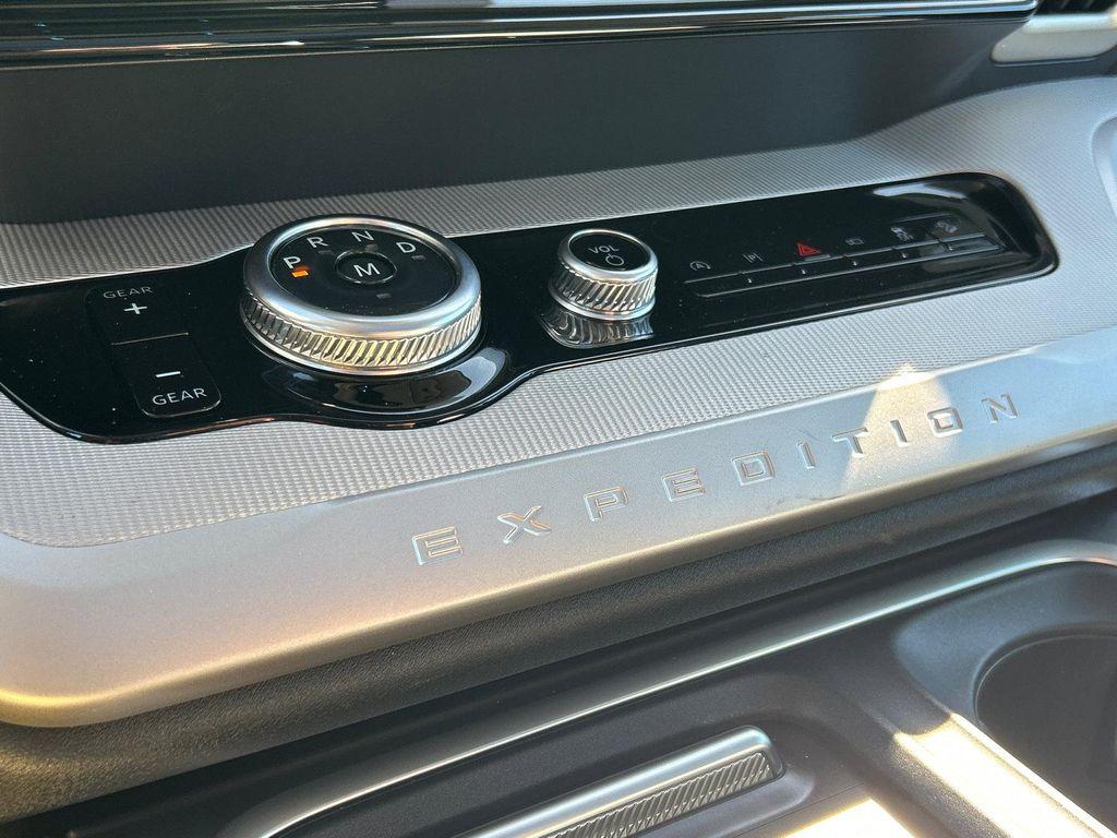 used 2025 Ford Expedition car, priced at $60,498