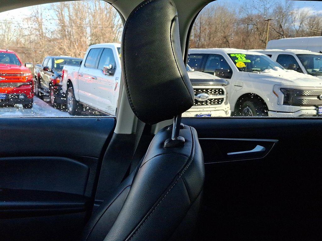 used 2022 Ford Edge car, priced at $23,097