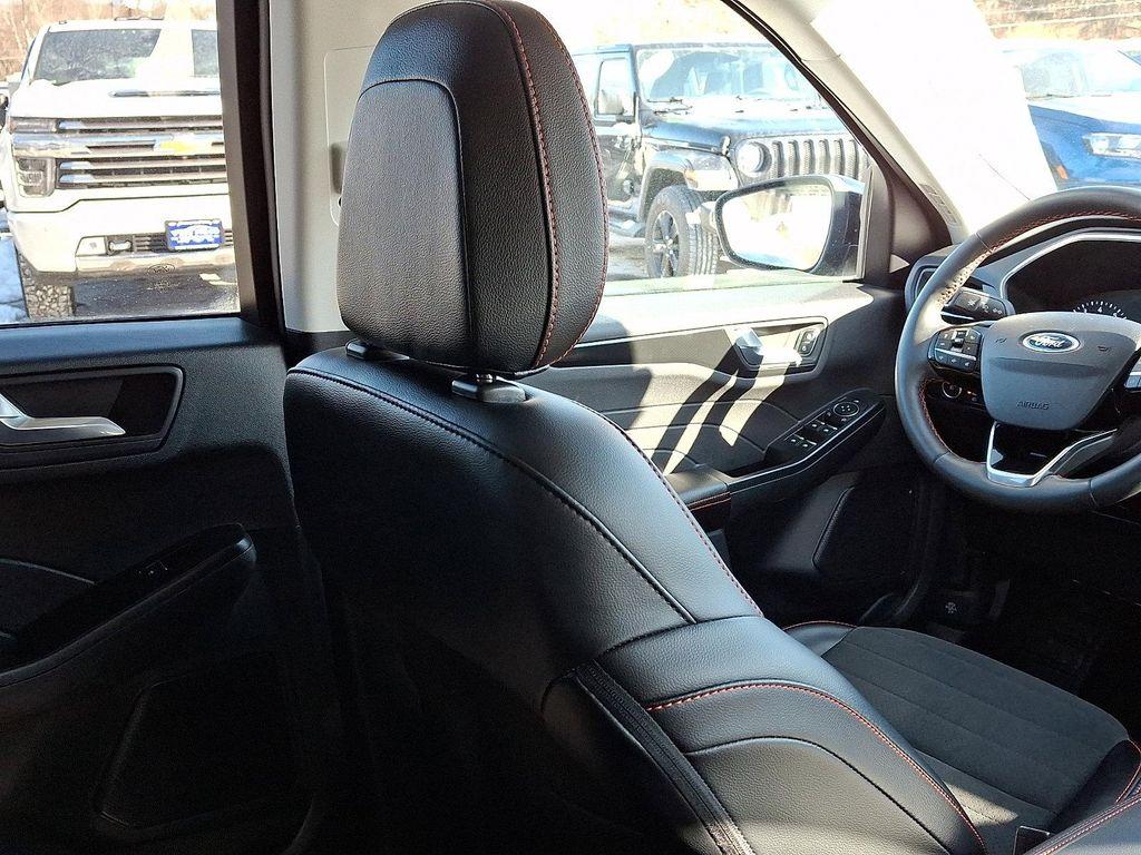 used 2022 Ford Escape car, priced at $25,990