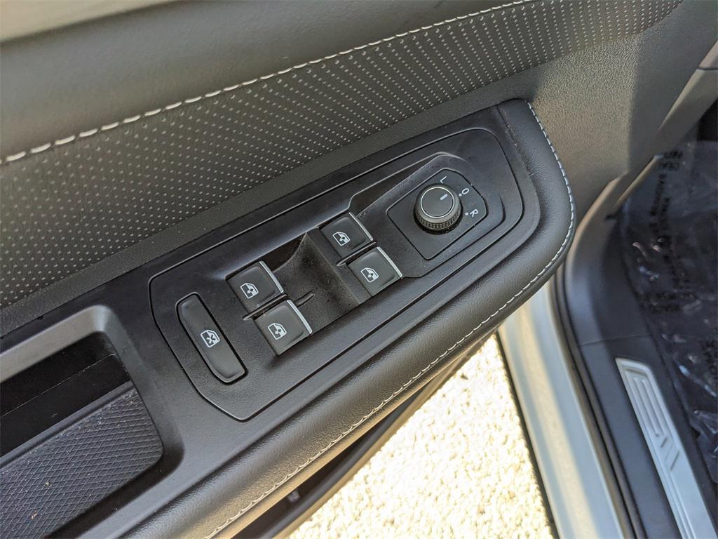 used 2025 Volkswagen Atlas Cross Sport car, priced at $33,662