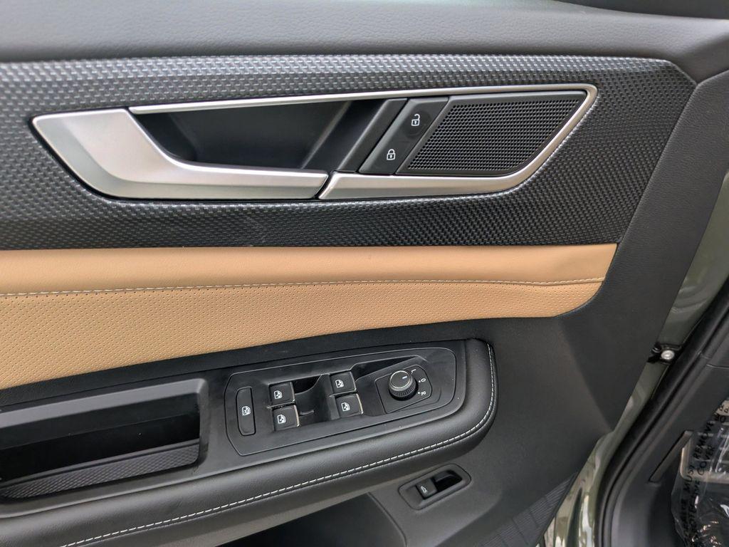 new 2026 Volkswagen Atlas Cross Sport car, priced at $47,864