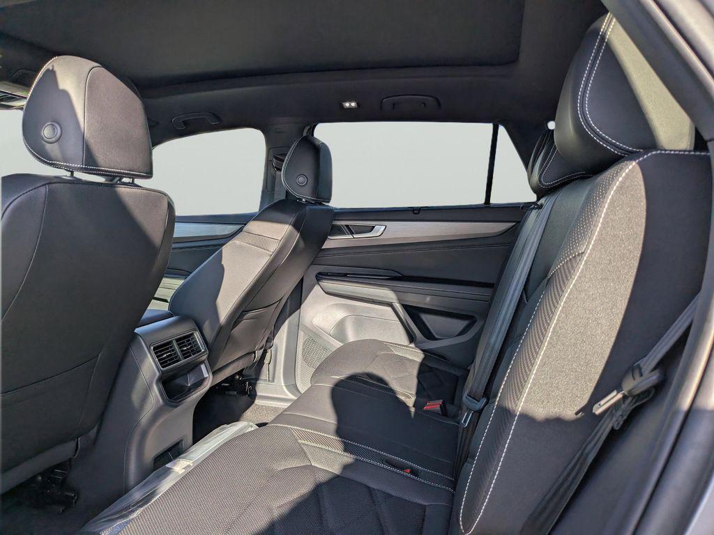 new 2026 Volkswagen Atlas Cross Sport car, priced at $43,406