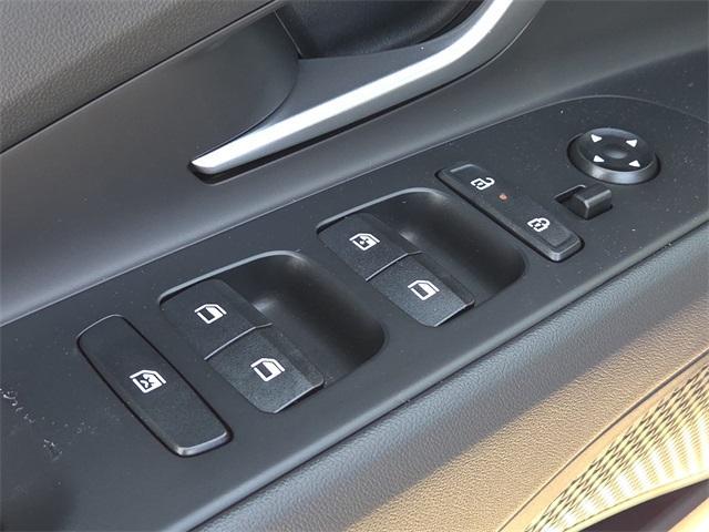 new 2025 Hyundai Elantra car, priced at $25,781