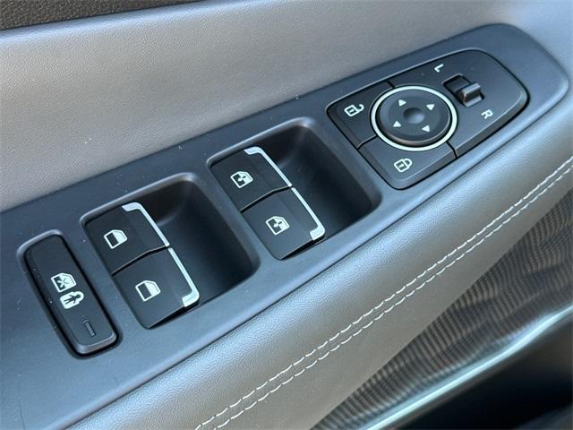 used 2023 Hyundai Santa Fe car, priced at $24,187