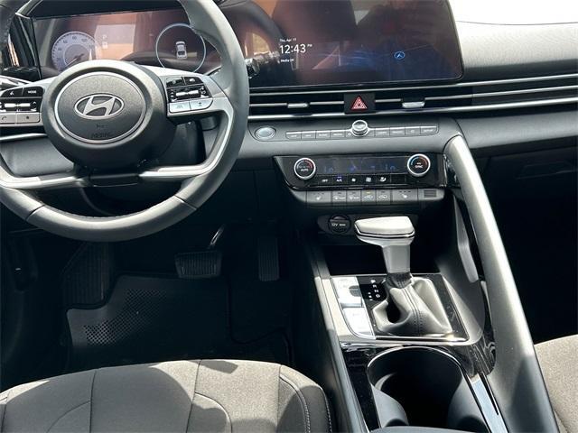 new 2025 Hyundai Elantra car, priced at $23,045