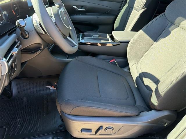new 2026 Hyundai TUCSON Hybrid car, priced at $33,805