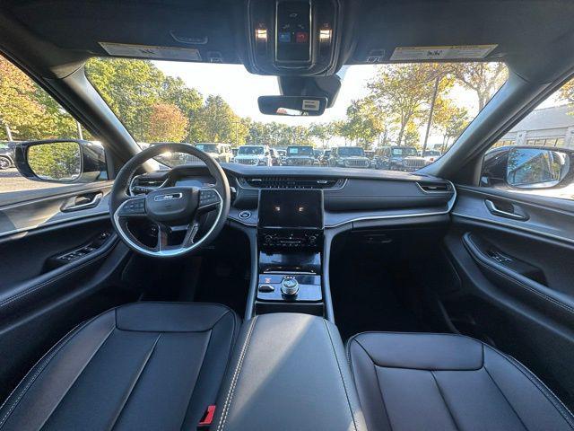 new 2025 Jeep Grand Cherokee car, priced at $45,156