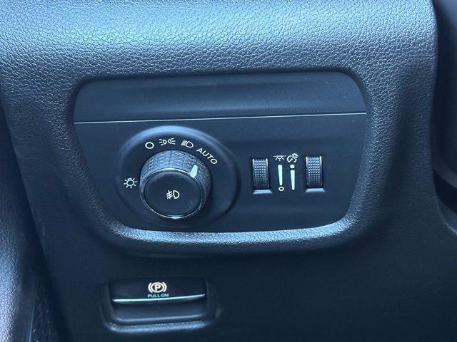 new 2025 Jeep Grand Cherokee car, priced at $45,156