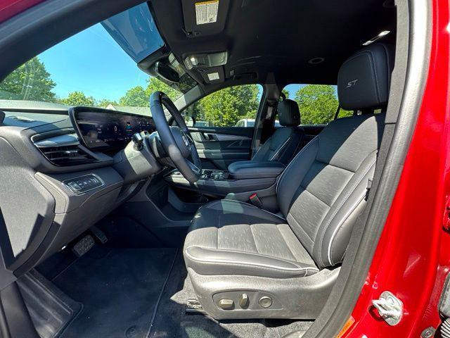 used 2025 Buick Enclave car, priced at $42,899