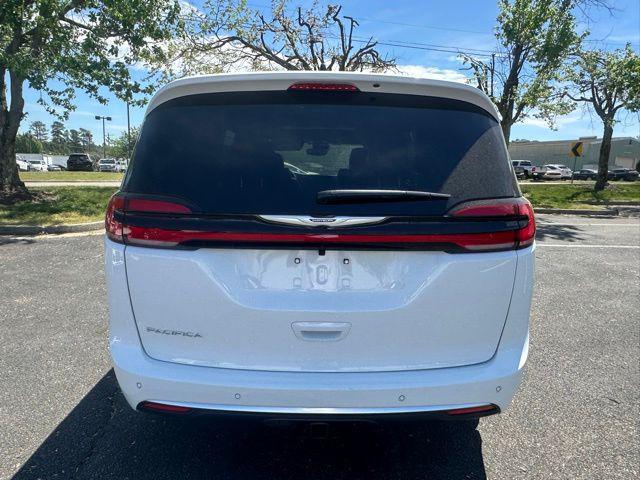 new 2026 Chrysler Pacifica car, priced at $55,441