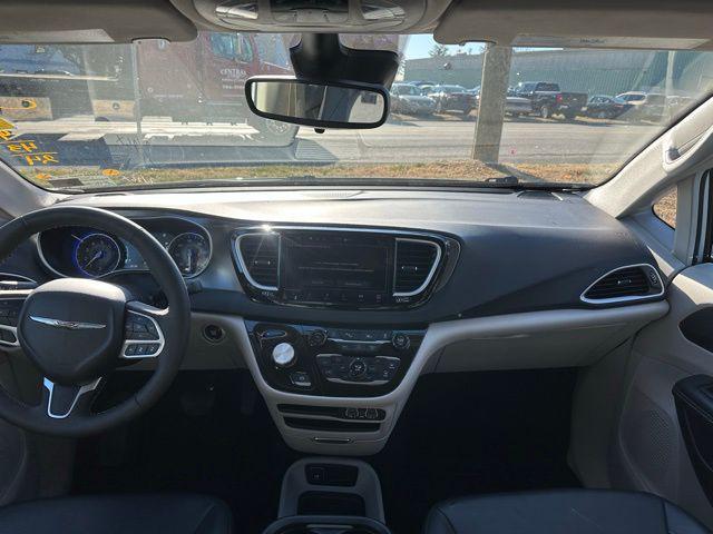 used 2024 Chrysler Pacifica car, priced at $29,590