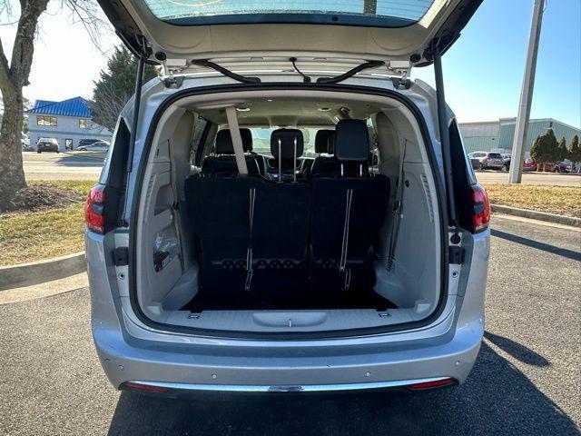 used 2024 Chrysler Pacifica car, priced at $29,590