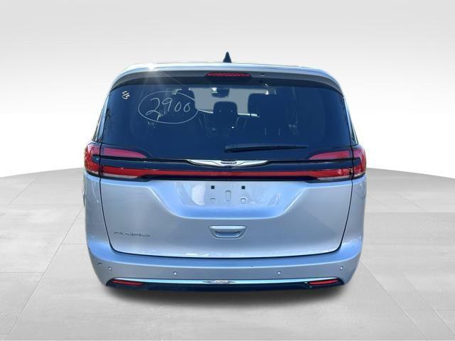 used 2024 Chrysler Pacifica car, priced at $29,590