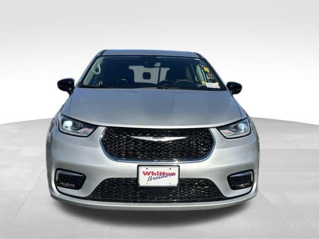 used 2024 Chrysler Pacifica car, priced at $29,590