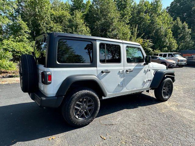 new 2025 Jeep Wrangler car, priced at $41,768