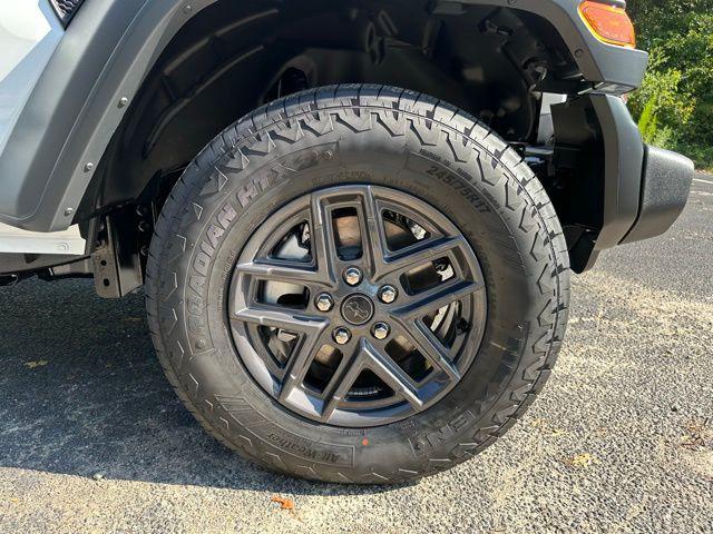 new 2025 Jeep Wrangler car, priced at $41,768