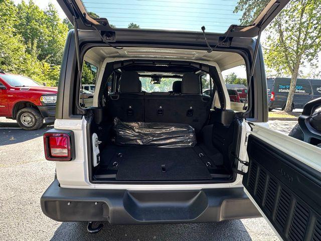 new 2025 Jeep Wrangler car, priced at $41,768