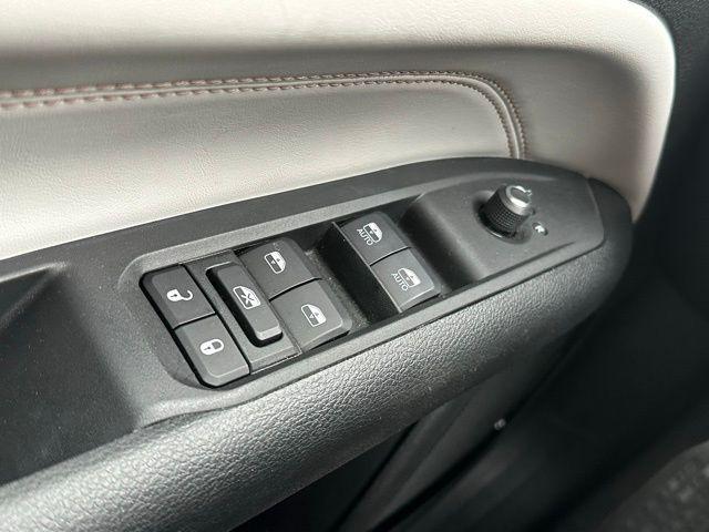 used 2022 Jeep Compass car, priced at $22,990