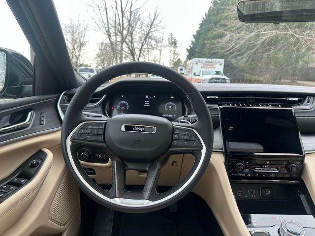 new 2025 Jeep Grand Cherokee car, priced at $48,094