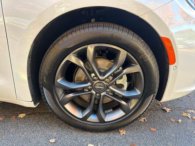 new 2026 Chrysler Pacifica car, priced at $42,673