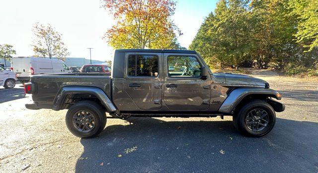 new 2025 Jeep Gladiator car, priced at $45,520