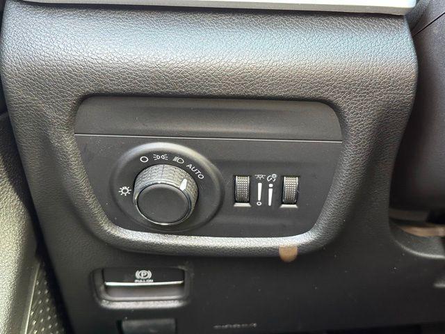 new 2026 Jeep Grand Cherokee car, priced at $47,026