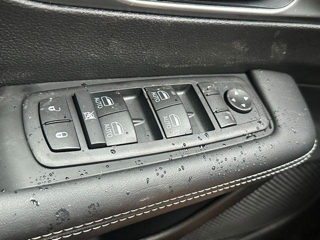 new 2026 Chrysler Pacifica car, priced at $38,994