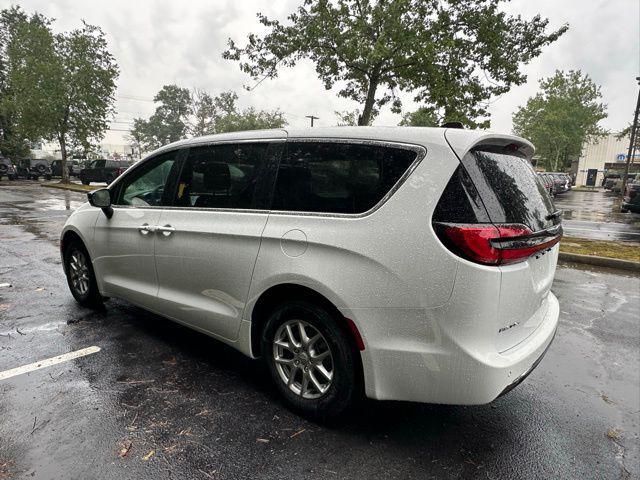 new 2026 Chrysler Pacifica car, priced at $38,994