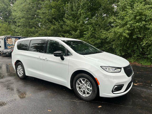 new 2026 Chrysler Pacifica car, priced at $38,994