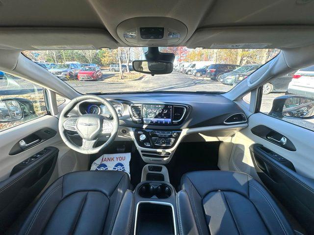 used 2024 Chrysler Pacifica car, priced at $29,990