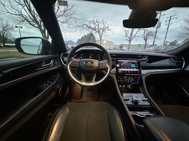 used 2022 Jeep Grand Cherokee 4xe car, priced at $27,490