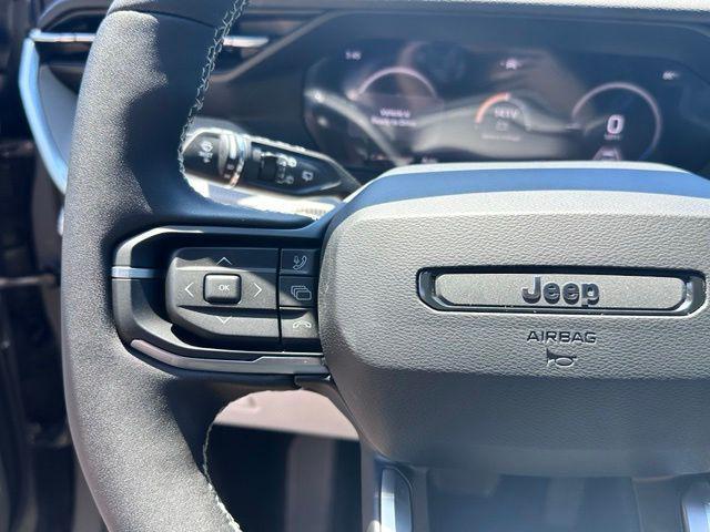 new 2026 Jeep Cherokee car, priced at $39,648