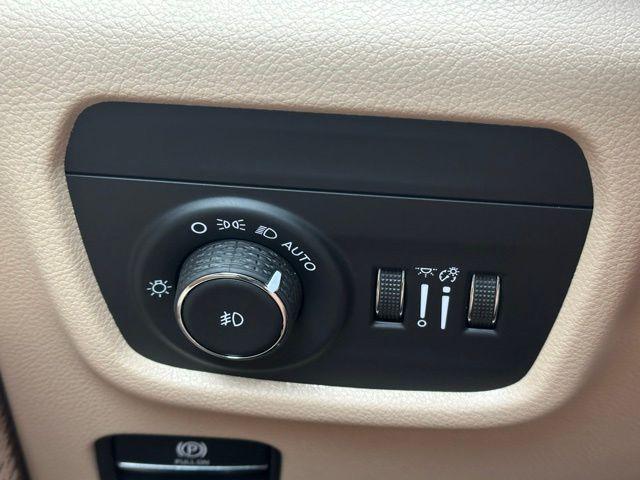 new 2025 Jeep Grand Cherokee L car, priced at $44,218