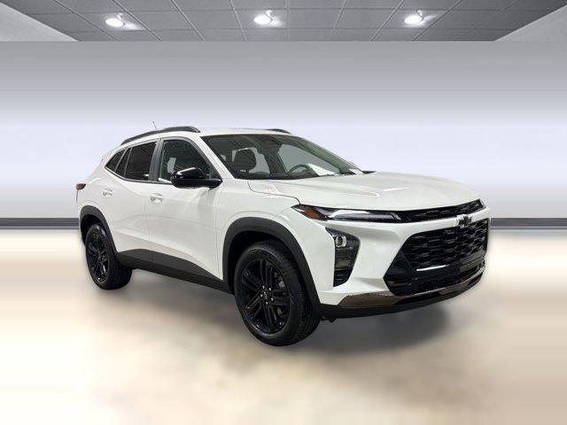 used 2025 Chevrolet Trax car, priced at $22,498