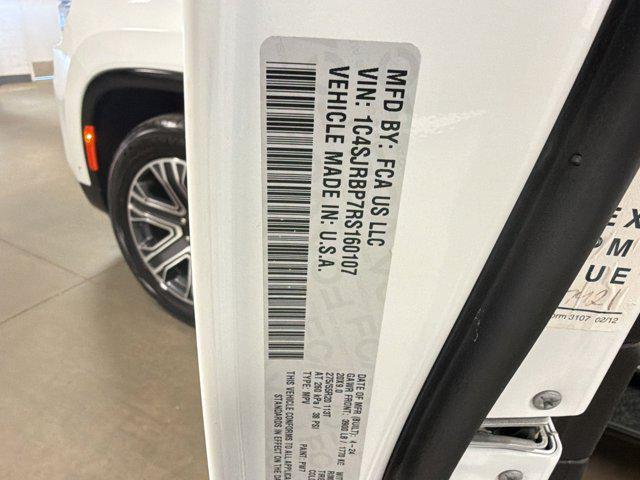 used 2024 Jeep Wagoneer L car, priced at $35,498