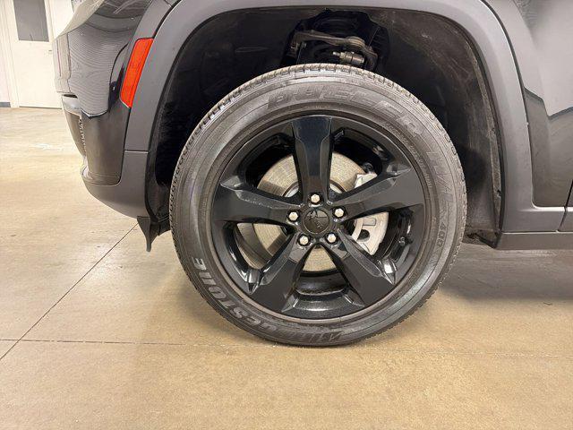 used 2025 Jeep Grand Cherokee L car, priced at $34,998