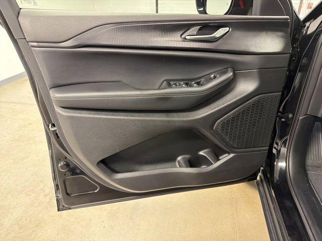 used 2025 Jeep Grand Cherokee L car, priced at $34,998