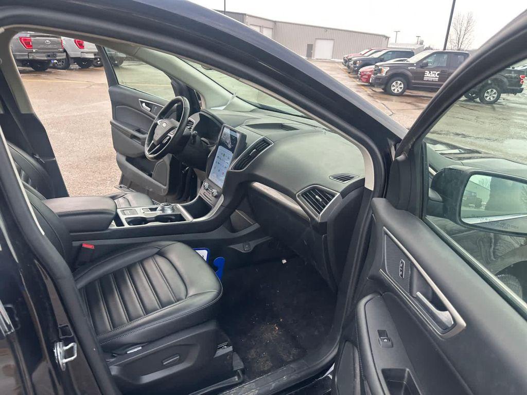 used 2024 Ford Edge car, priced at $26,966
